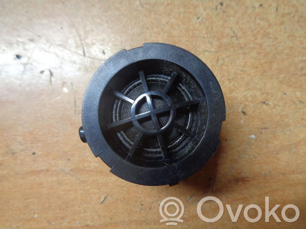 Opel Meriva B Subwoofer 