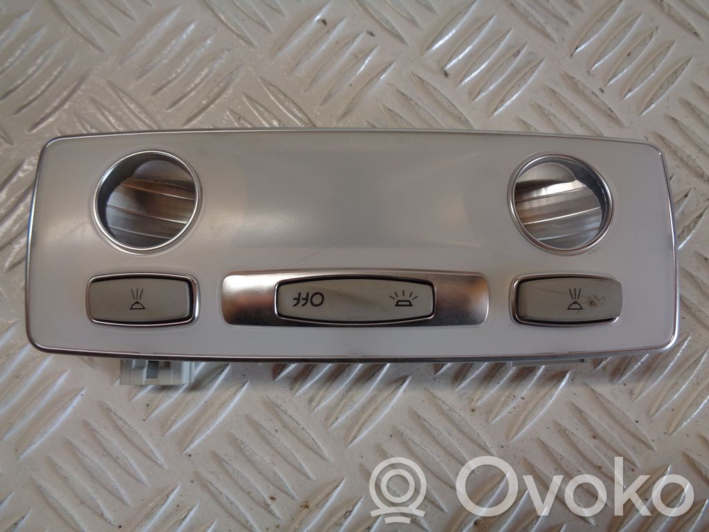 Renault Laguna III Priekinių vietų apšvietimo žibintas 