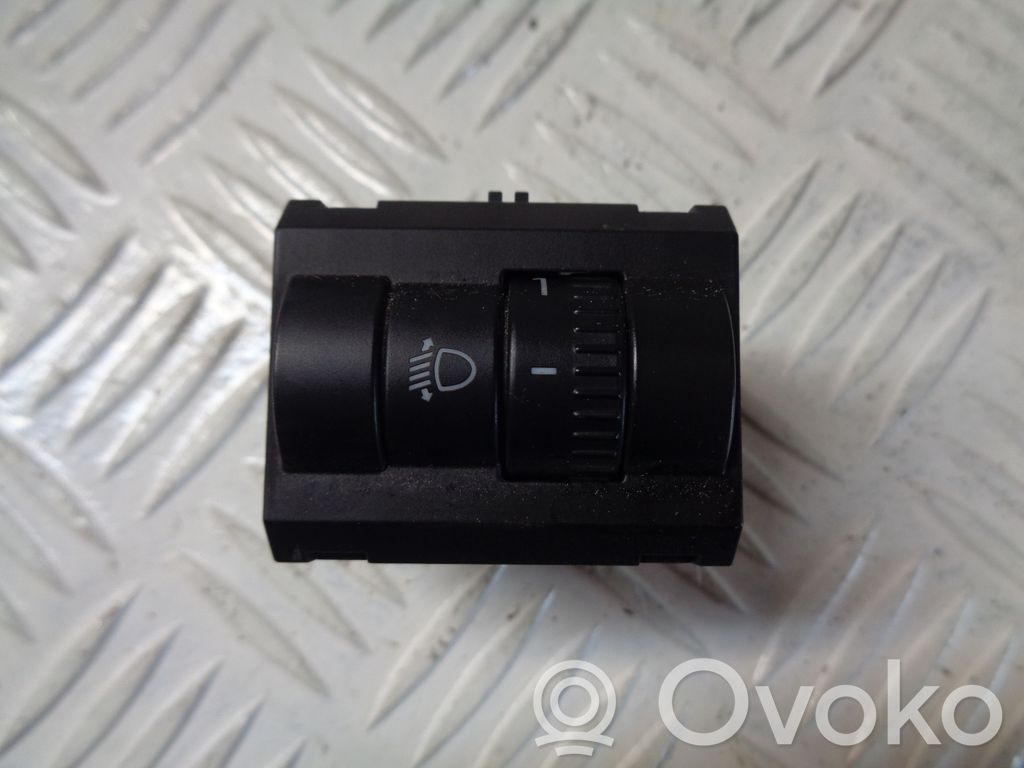 Skoda Rapid (NH) Interruptor de control de altura del faro delantero 