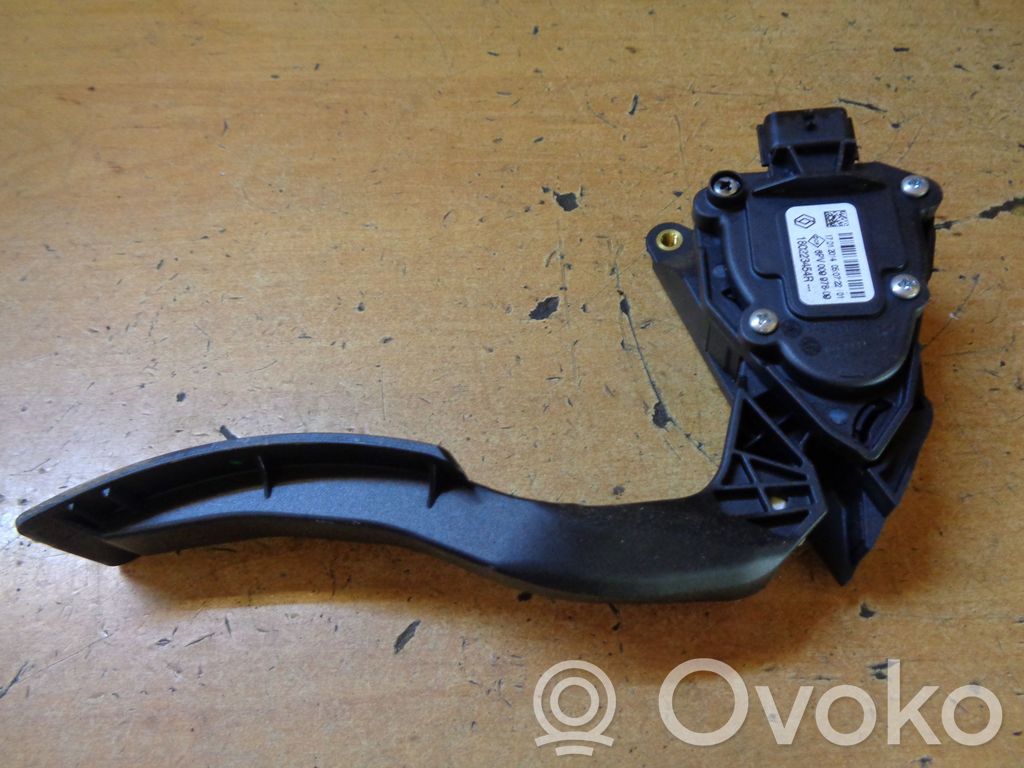 Renault Clio IV Gaspedal 