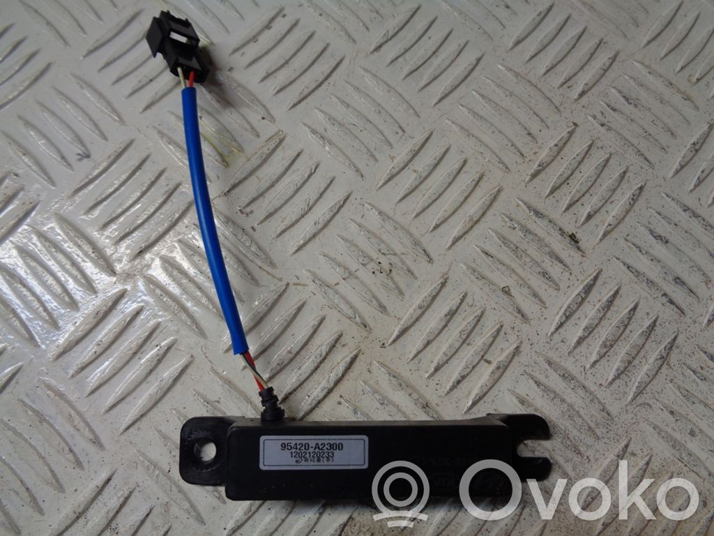 KIA Ceed Pystyantennivahvistin 