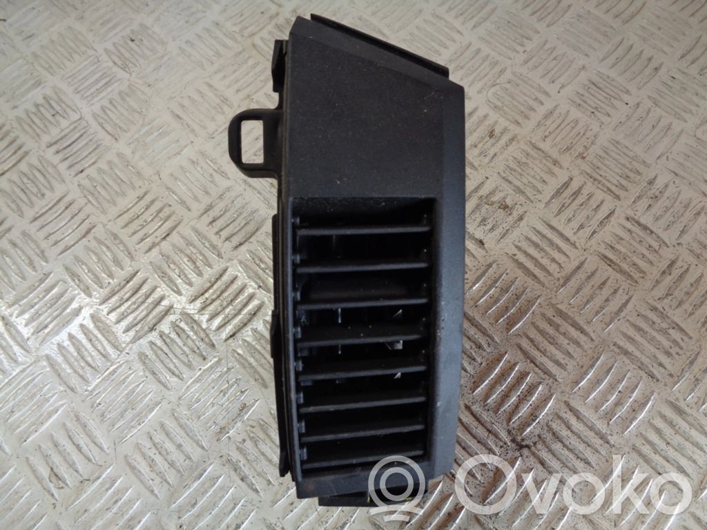 Mazda 5 Šoninės oro grotelės 