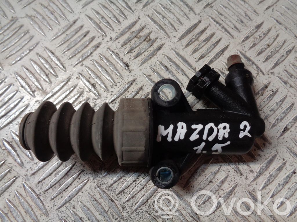 Mazda 2 Kytkimen apusylinteri 