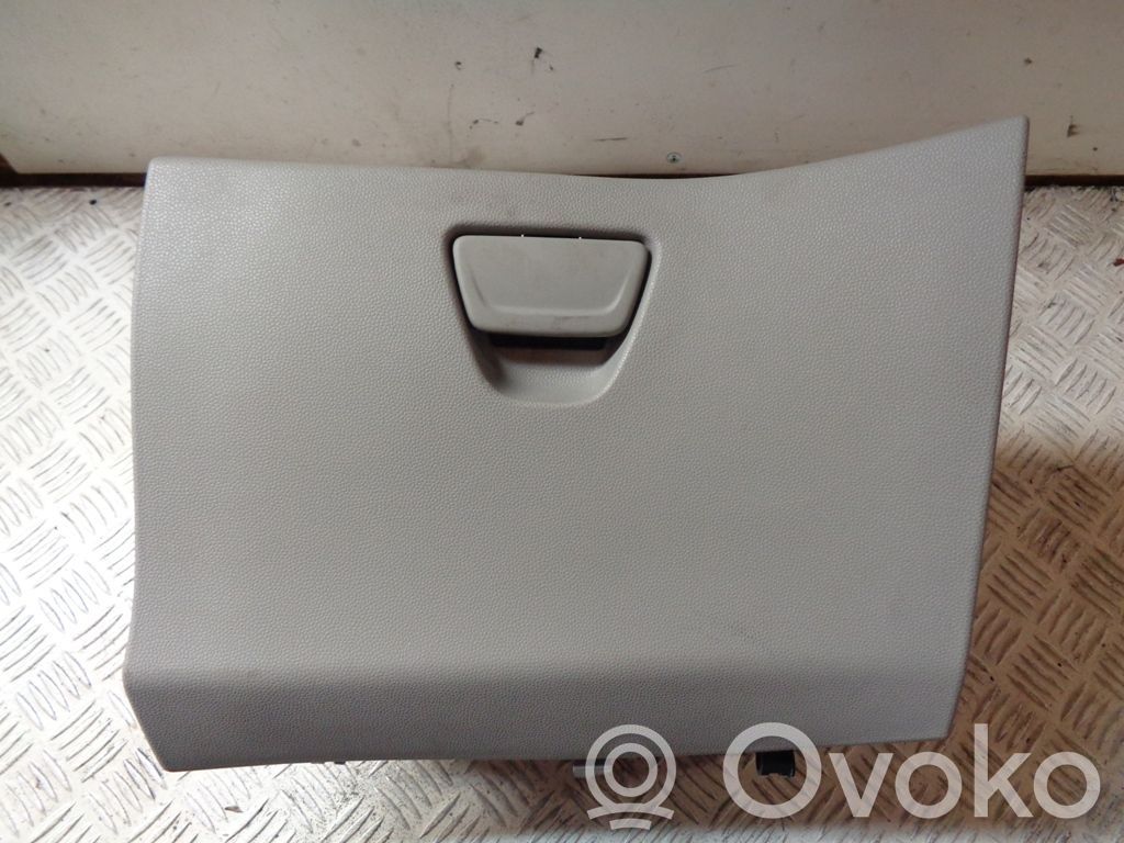 Schowek deski rozdzielczej   BA61A06010AEW