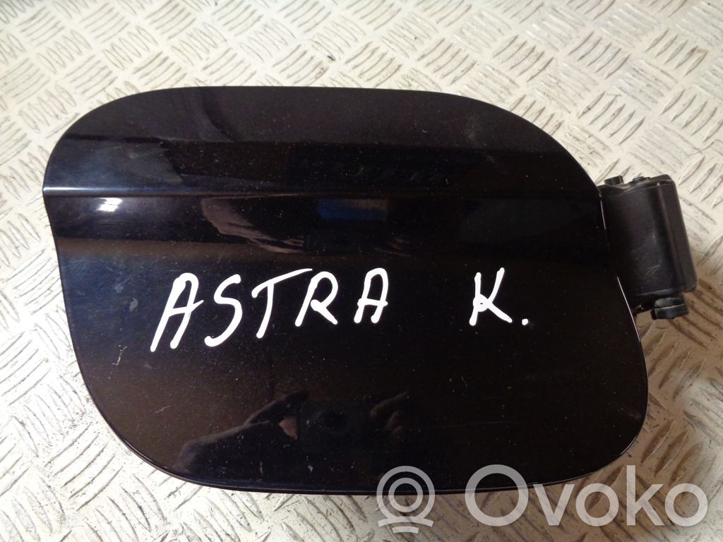 Opel Astra K Klapka wlewu paliwa 