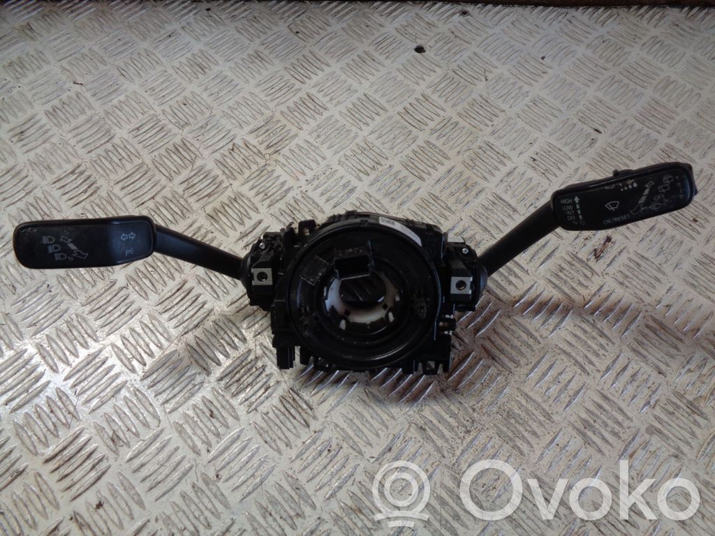 Volkswagen Golf VII Wiper turn signal indicator stalk/switch 