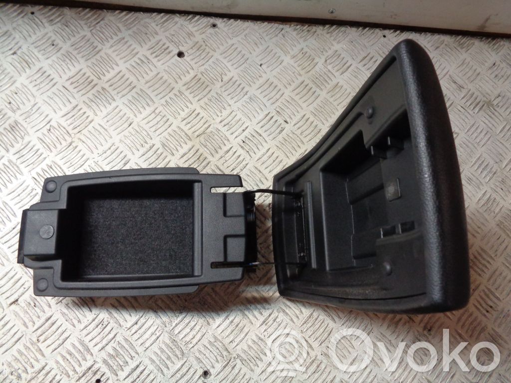 Ford Mondeo MK IV Armrest 