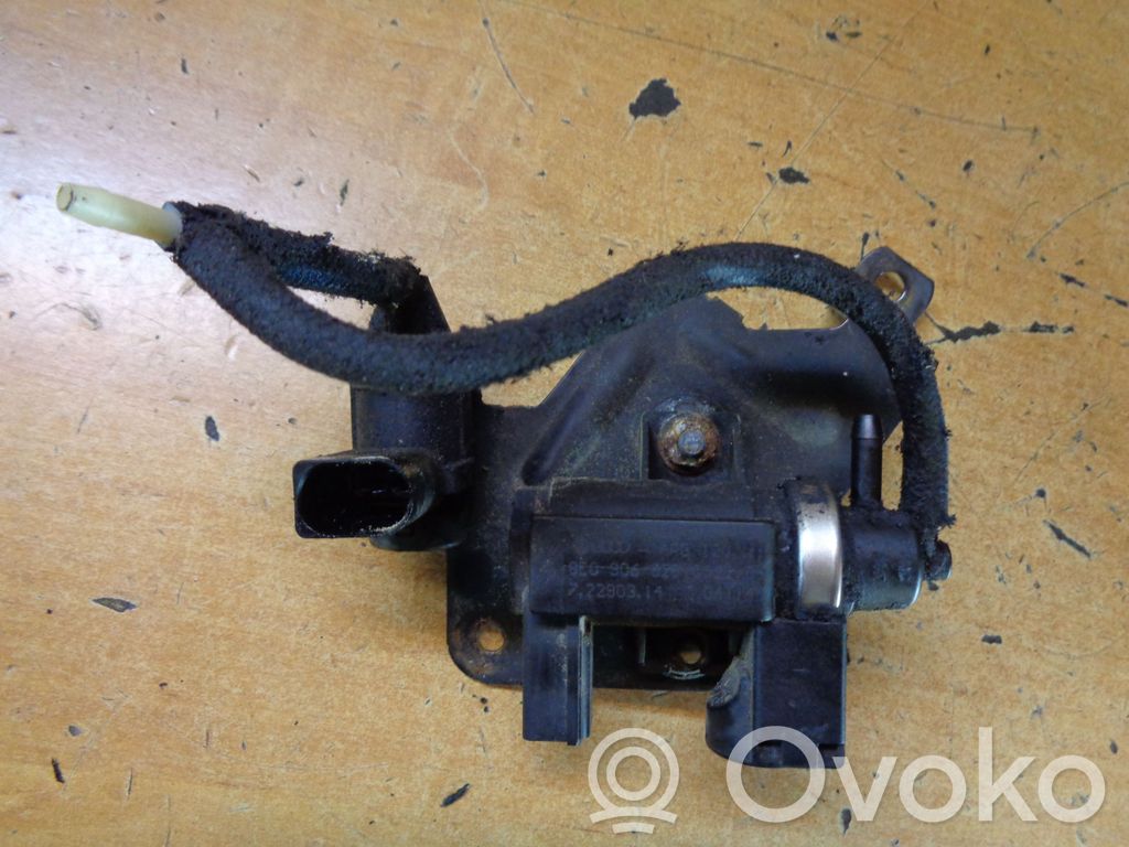 Audi A4 S4 B6 8E 8H Zawór podciśnienia / Elektrozawór turbiny 