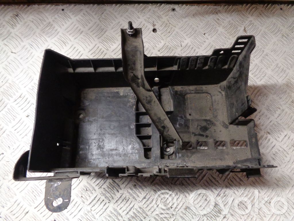 Chevrolet Cruze Battery box tray 