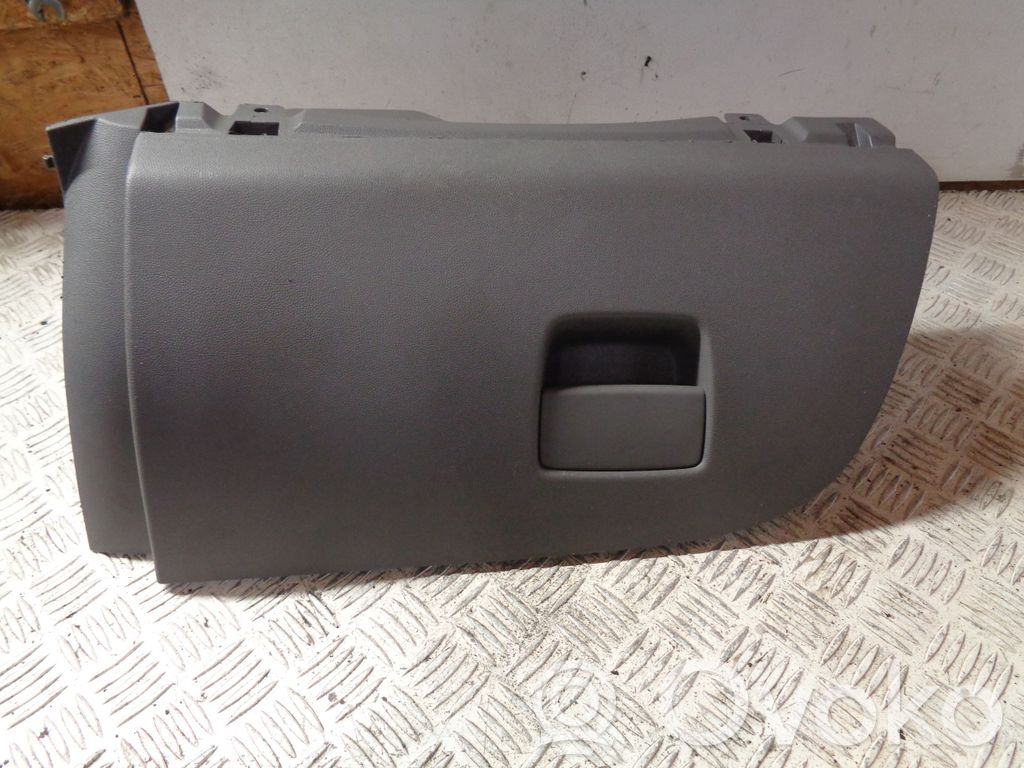 Opel Corsa E Daiktadėžė 