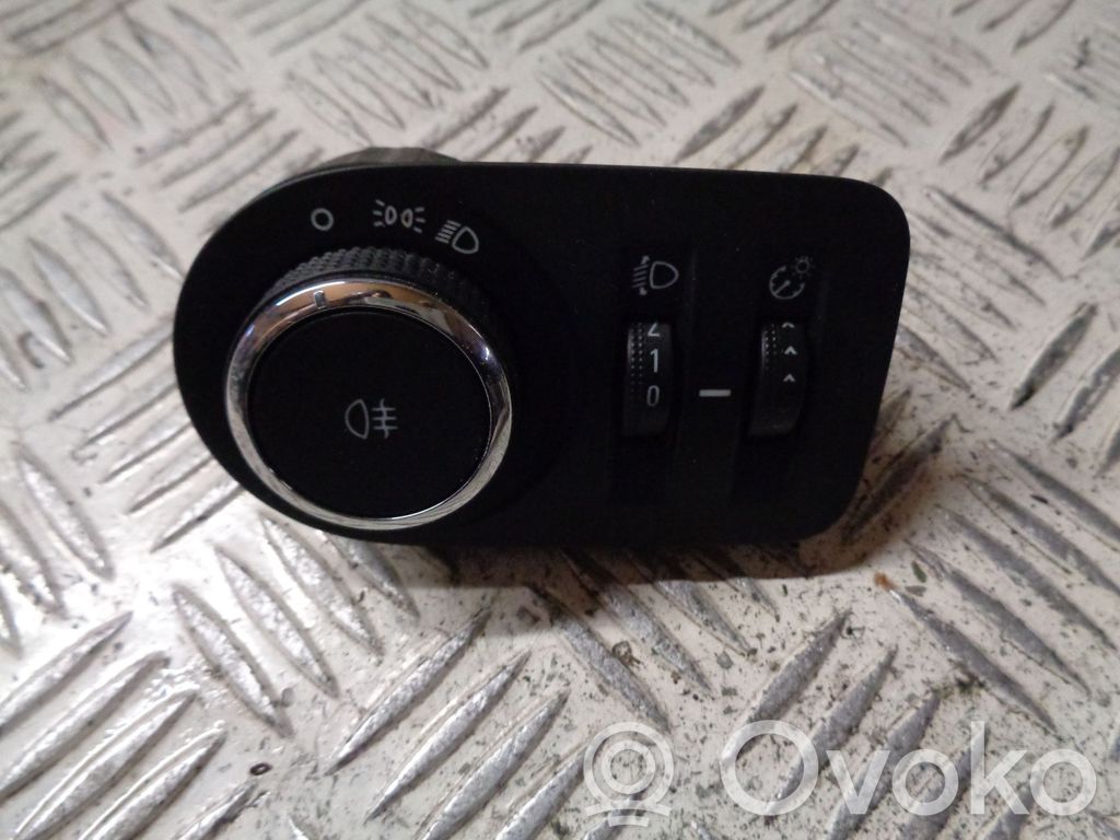 Opel Corsa E Light switch 