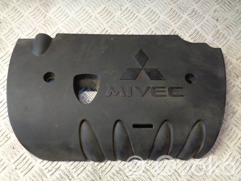 Mitsubishi Outlander Engine cover (trim) 