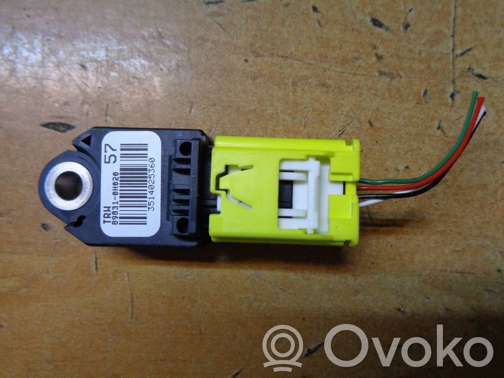 Toyota Aygo AB40 Sensor impacto/accidente para activar Airbag 