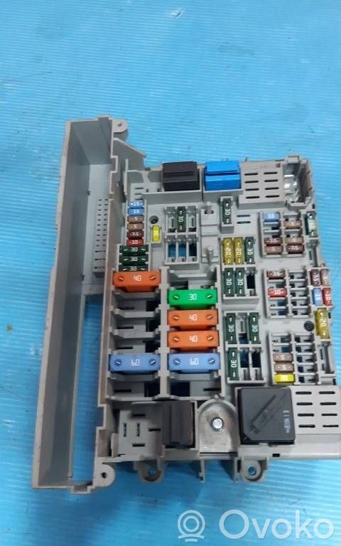 BMW 3 E90 E91 Fuse box set 