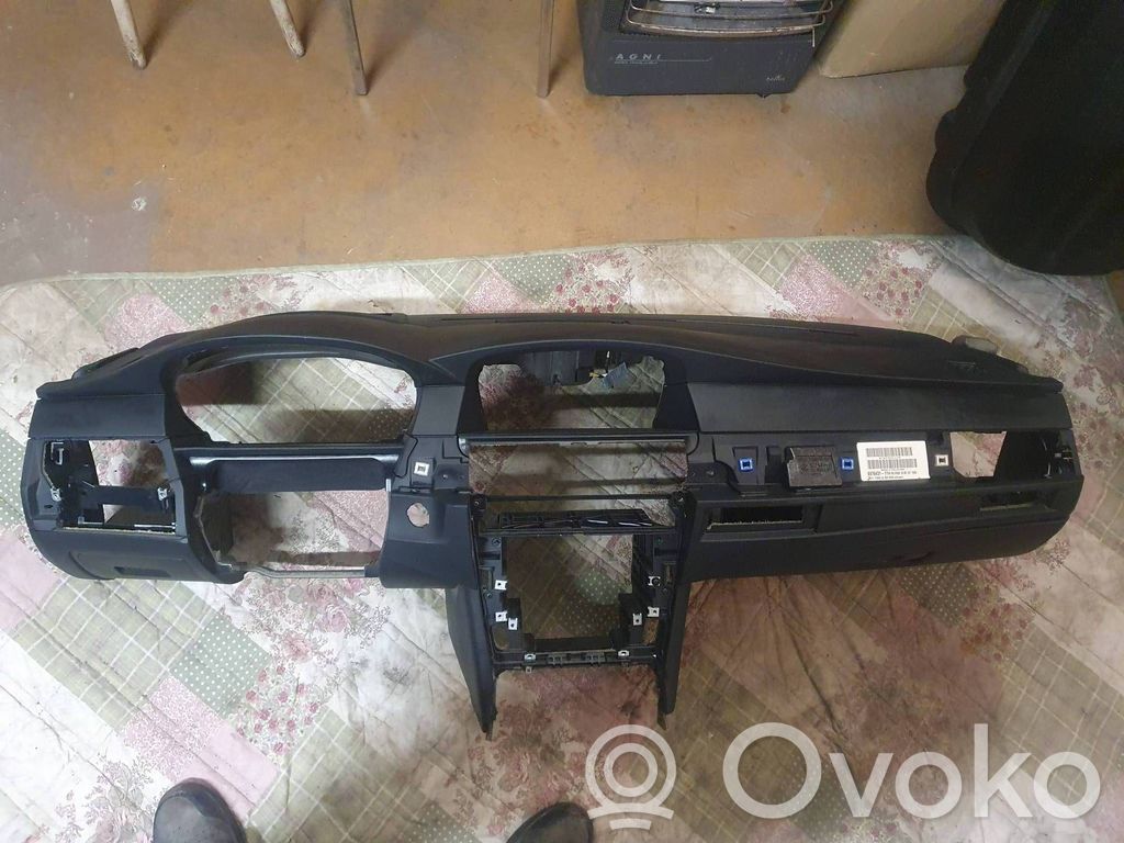 BMW 5 E60 E61 Panelė 
