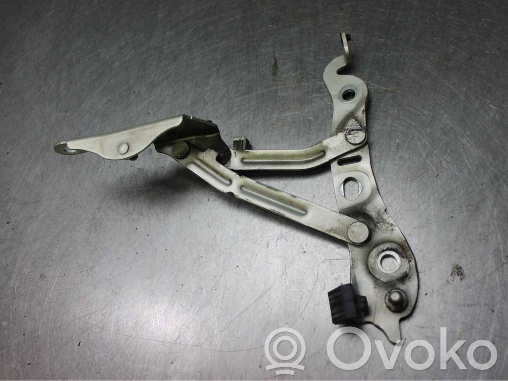 Volvo S60 Tailgate/trunk/boot hinge 