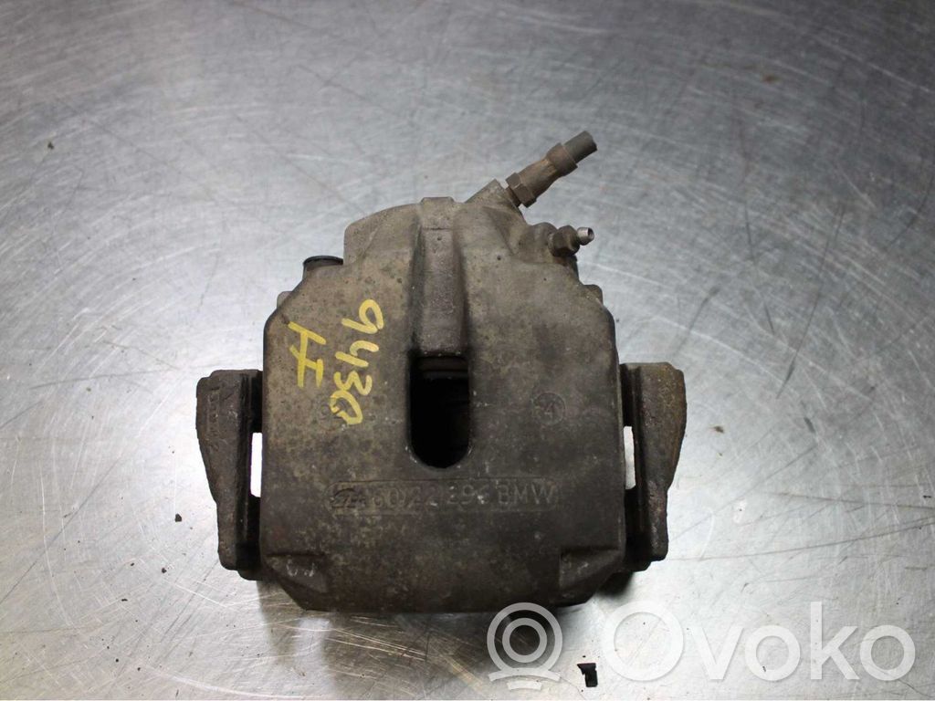 Front brake caliper