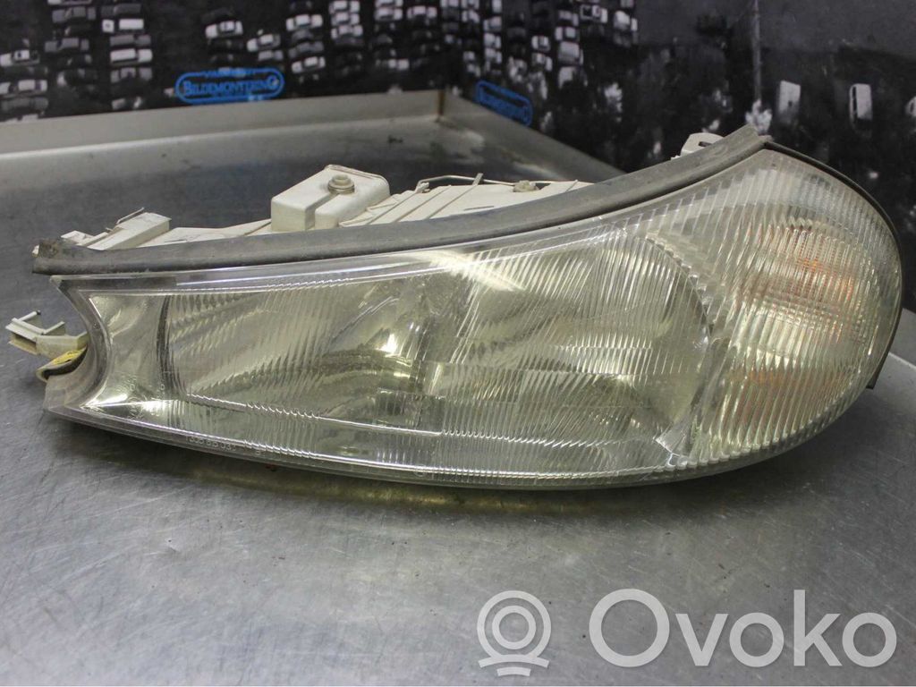 Ford Mondeo MK II Lampa przednia 
