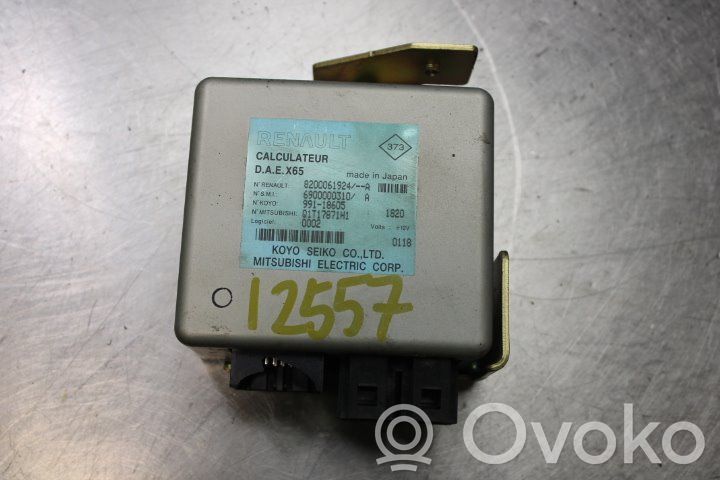 Renault Clio II Unité de commande / calculateur direction assistée 