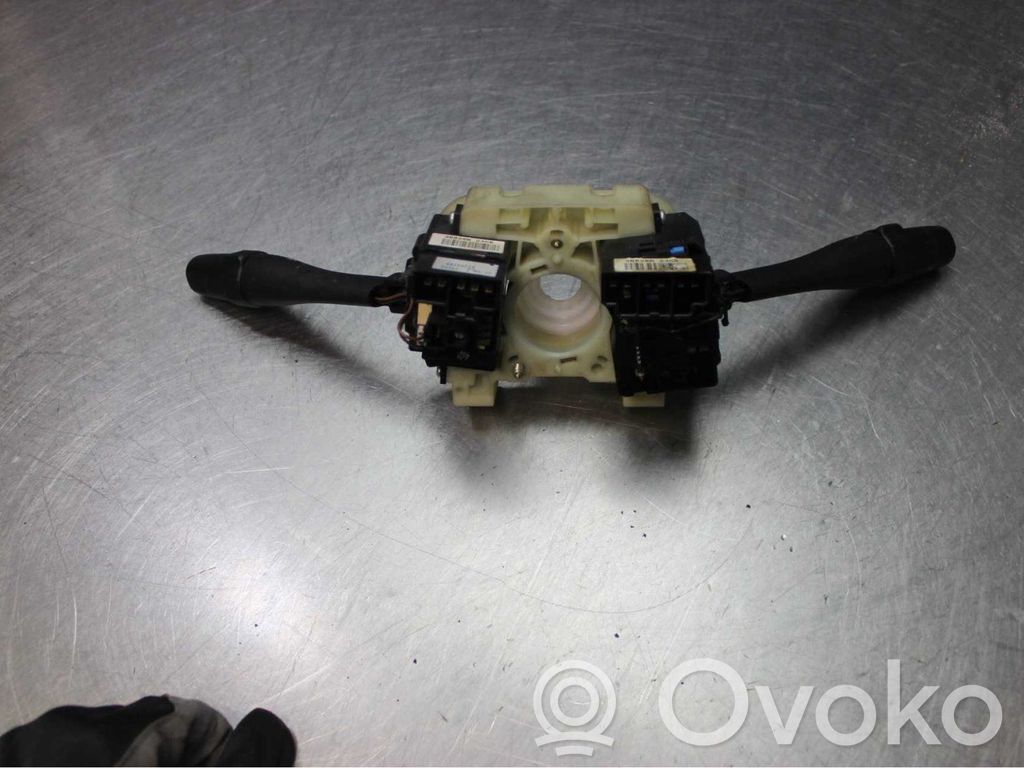 Nissan Micra Interruptor/palanca de limpiador de luz de giro 