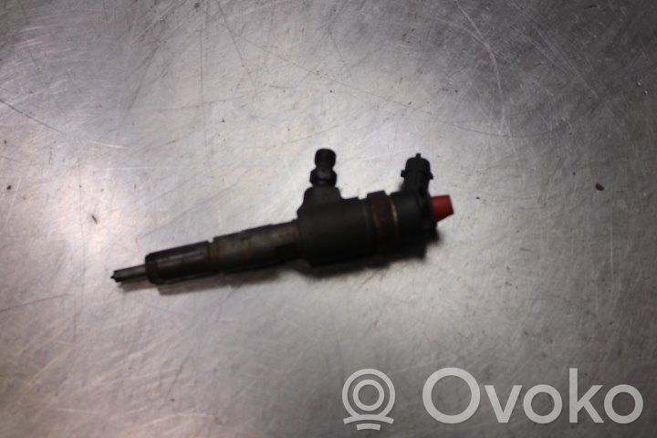 Inyector de combustible   565889,0445110252