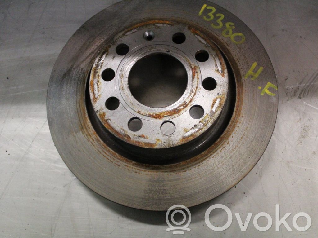 Skoda Octavia Mk2 (1Z) Etujarrulevy 
