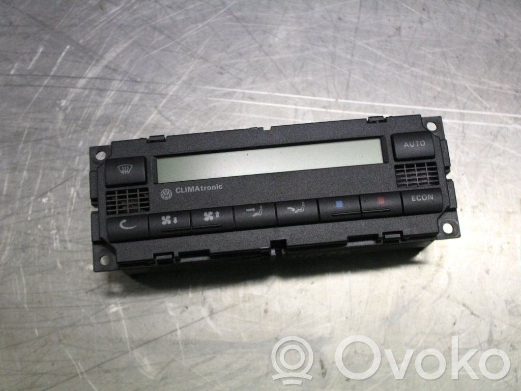 Volkswagen PASSAT B5.5 Unitate control climatizare 