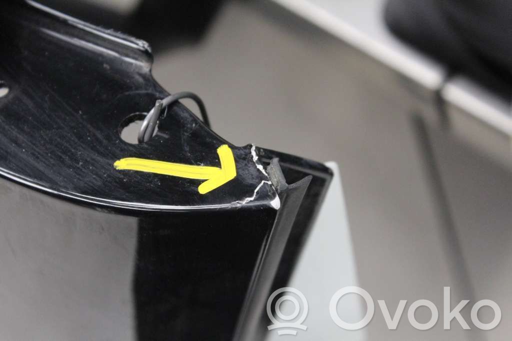 Panel lateral trasero