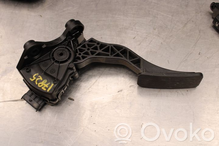Accelerator pedal position sensor   070825J0944,327002H300