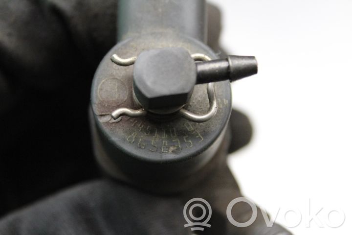 Inyector de combustible   8658353