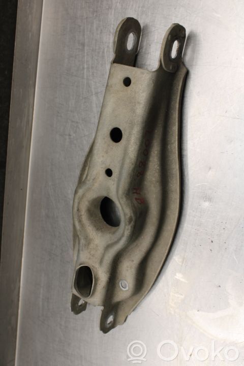 Rear control arm