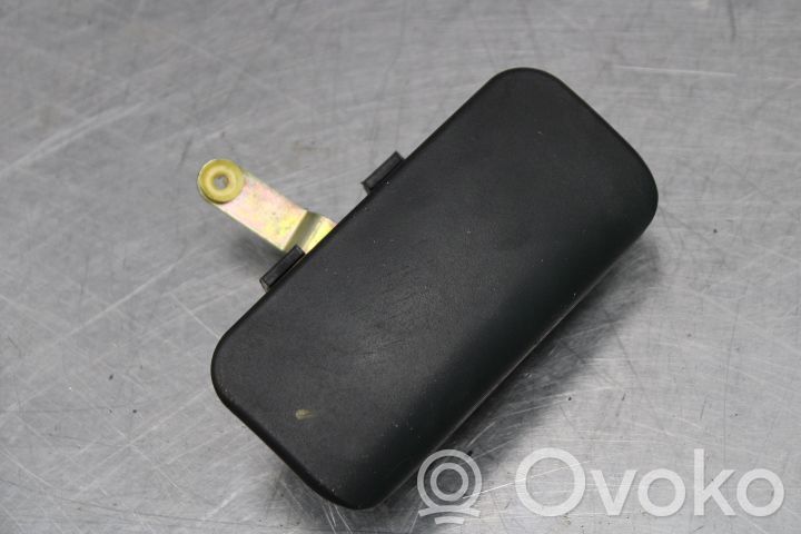 Manecilla externa puerta delantera