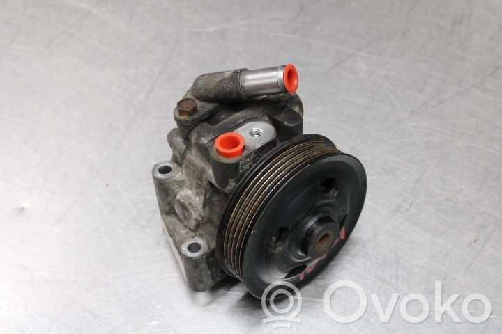 Ford Mondeo MK IV Ohjaustehostimen pumppu 