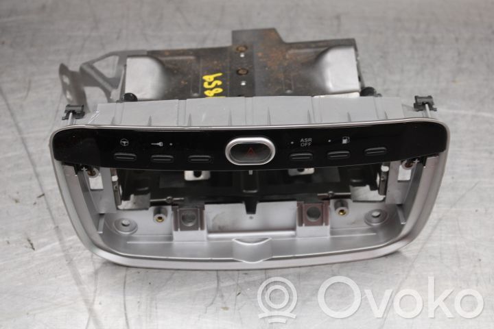 Fiat Punto Evo Przycisk świateł awaryjnych 