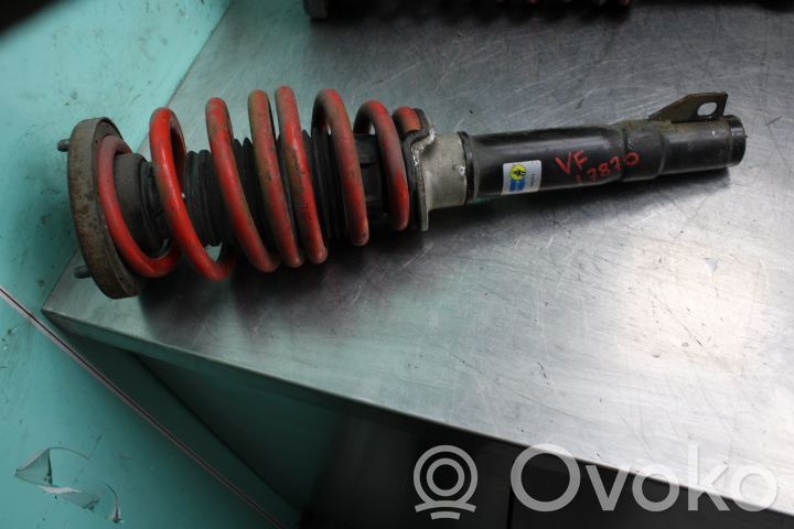 Alfa Romeo 159 Priekšpusē amortizators ar atsperi 