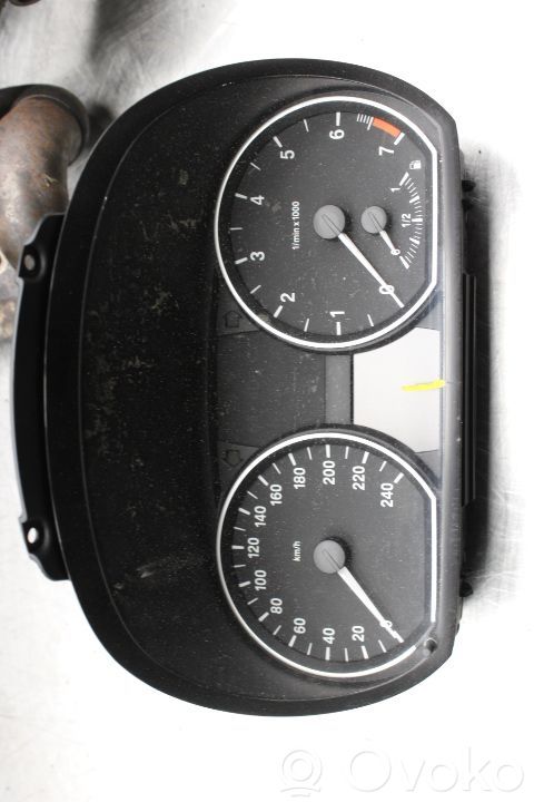 BMW 1 E81 E87 Geschwindigkeitsmesser Cockpit 