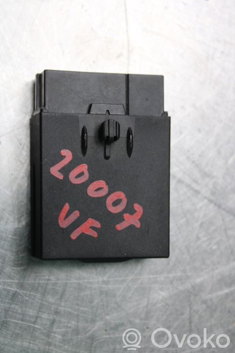 Durvju vadības bloks   003007945,692643501