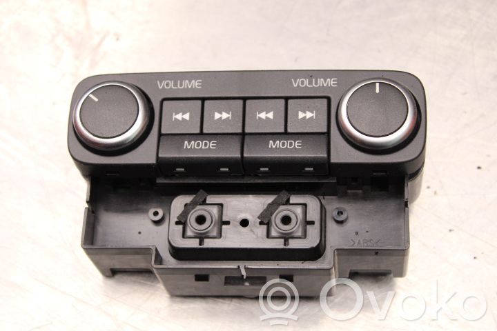 Volvo V70 Unitate principală radio/CD/DVD/GPS 