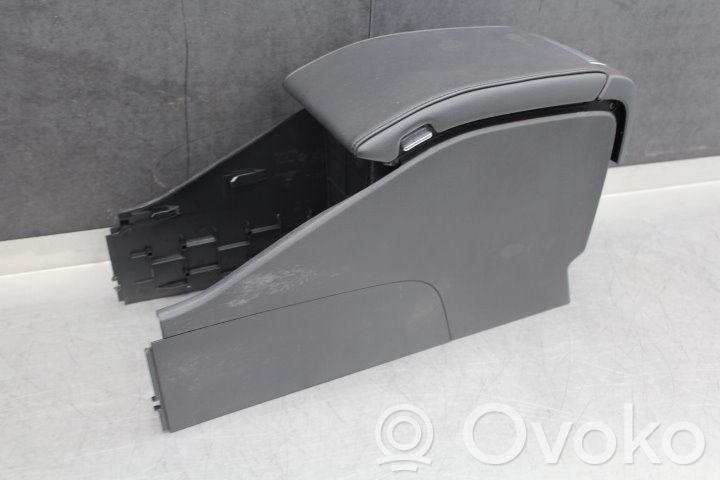 Volvo V70 Armrest 