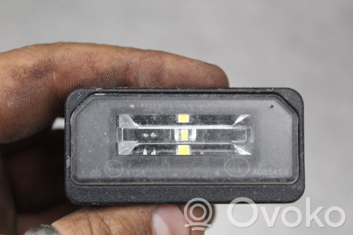 Éclairage de plaque d'immatriculation   103434100A,9773002,103434100A