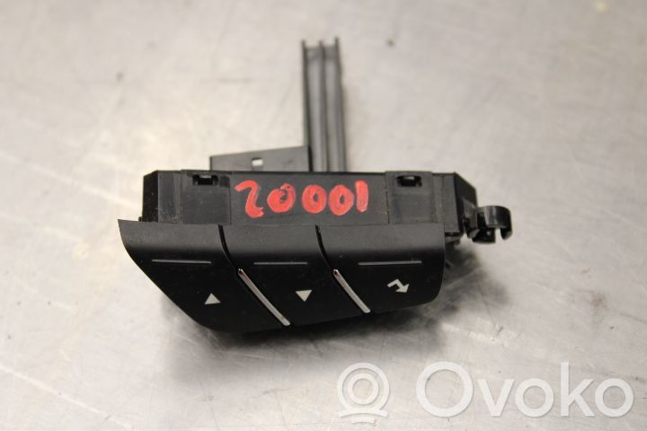 KIA Ceed Steering wheel buttons/switches 