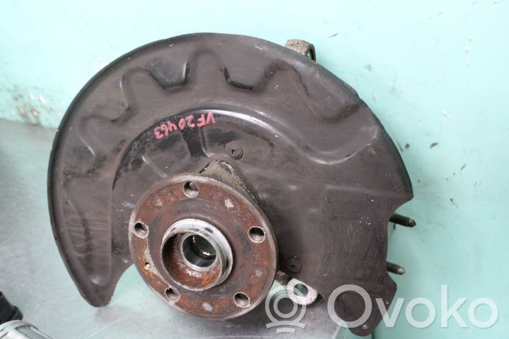 Volkswagen Golf VII Fuso a snodo con mozzo ruota anteriore