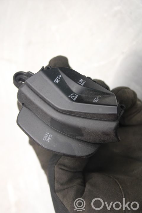 Boutons / interrupteurs volant   BK2T9E740AB