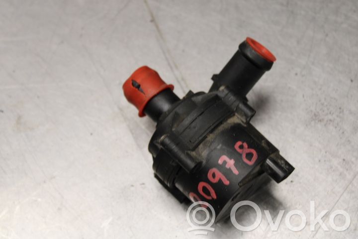 Volkswagen Golf VII Pompă electrică auxiliară lichid de răcire/apă 