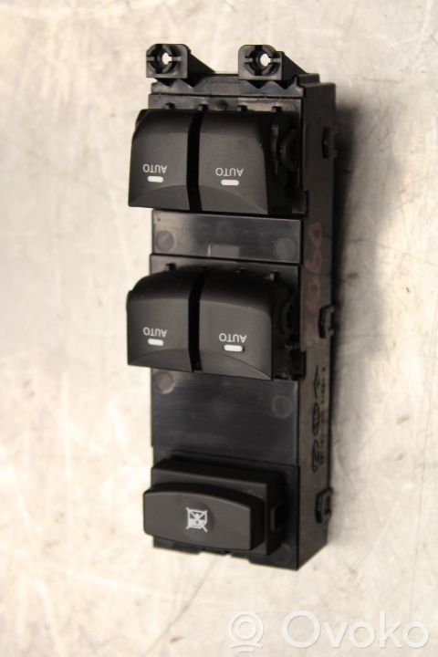 Electric window control switch   93570A6010