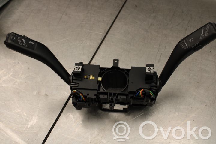 Volkswagen Up Interruptor/palanca de limpiador de luz de giro 