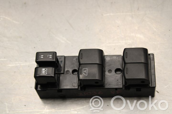 Subaru XV I Electric window control switch 