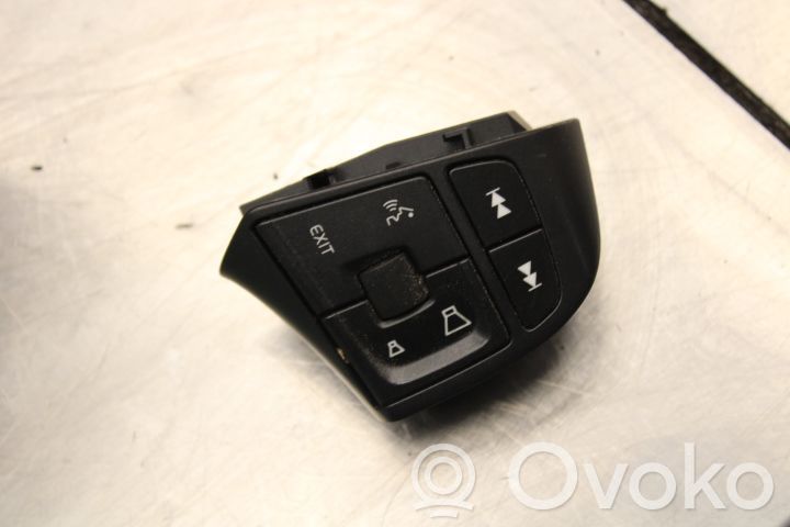 Volvo XC60 Pulsanti/interruttori sul volante 