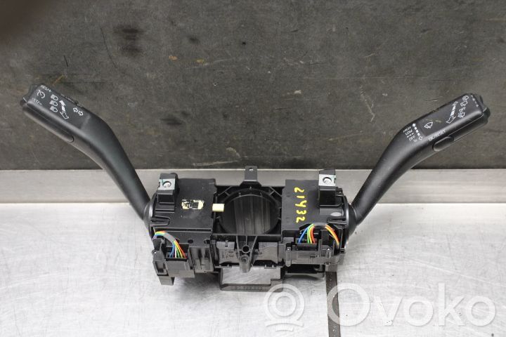 Volkswagen Up Interruptor/palanca de limpiador de luz de giro 