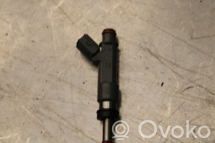 Inyector de combustible   232500T110